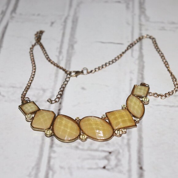 Beautiful gold and yellow rhinestone bib style statement necklace 18-20" - Picture 2 of 5